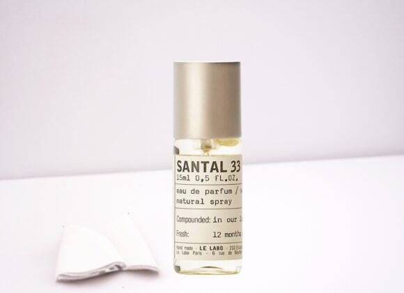 Le Labo Santal 33 Review: A Minimalist Fragrance Masterpiece
